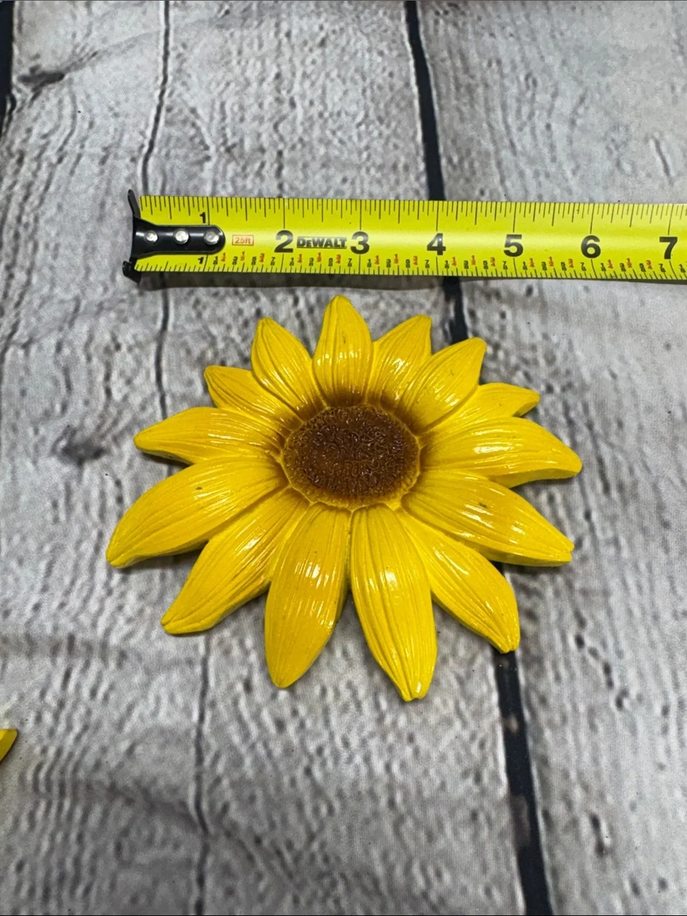 Bright Yellow Sunflower Wall Accent - Decorative Floral Set